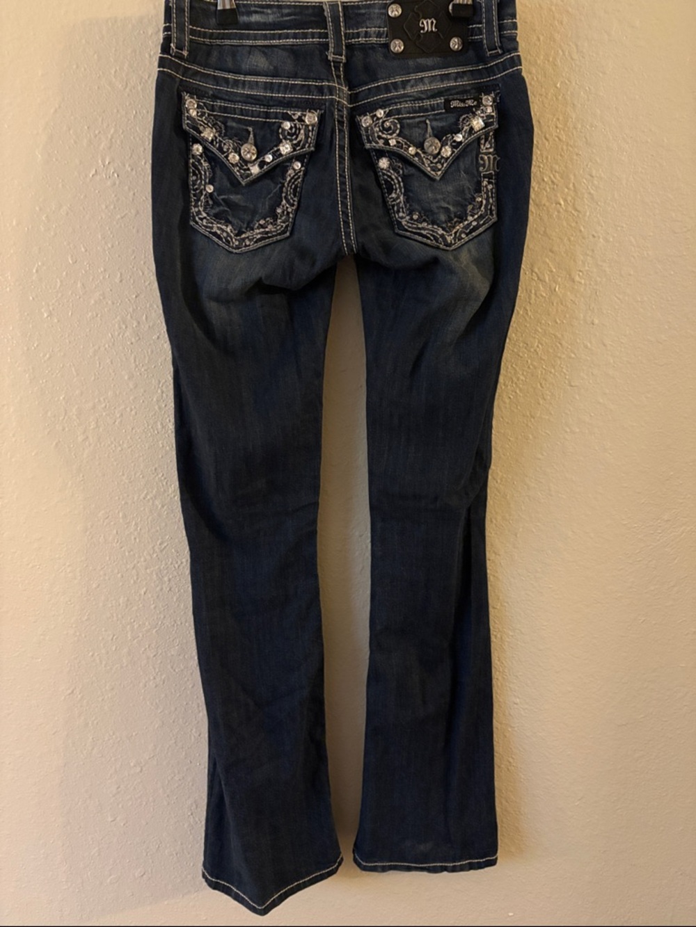 Miss Me Dark Blue Boot Cut Jeans with Embellished Back Pockets Size 27 JP5910B